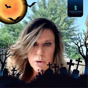 Meet your Posher, Debbie